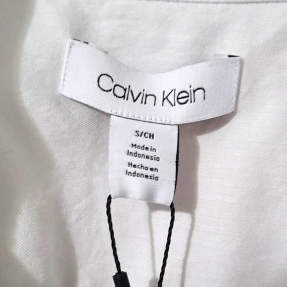 Calvin Klein White Short Sleeve Shirt Small NWT - Picture 3 of 6